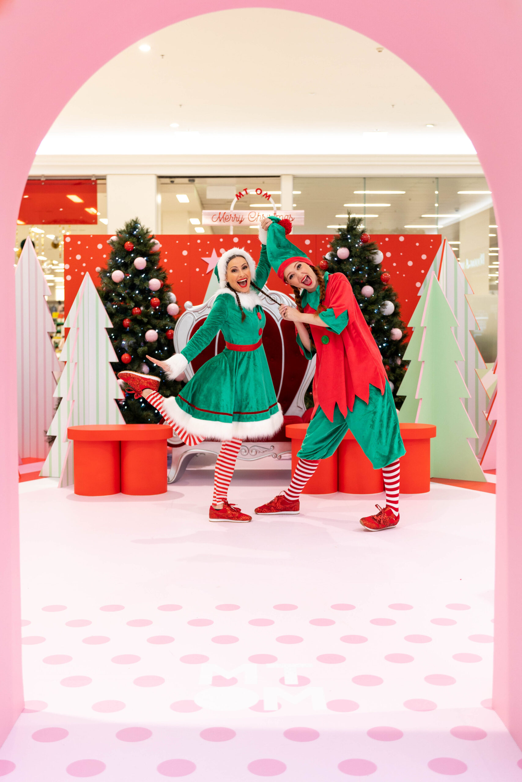 Christmas Mt Ommaney 2021 Little and Large